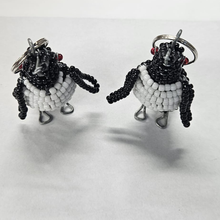 Load image into Gallery viewer, Beaded Keyring Penguin
