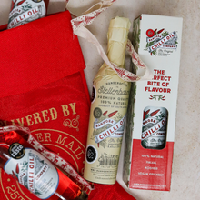Load image into Gallery viewer, Banhoek Chilli Oil Gift Box - The Savanna